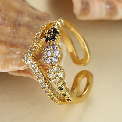 Double-Layer V-Shaped White Diamond Ring