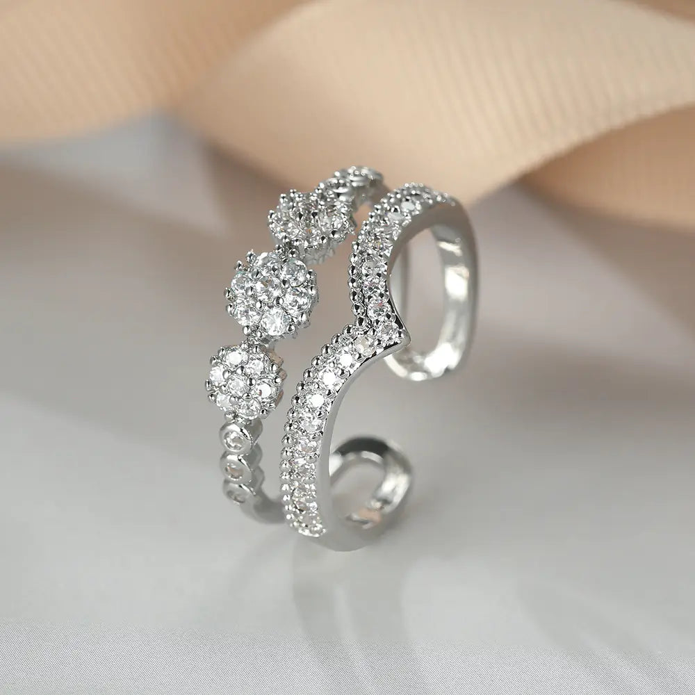 Double-Layer V-Shaped White Diamond Ring