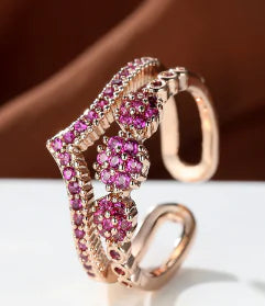 Double-Layer V-Shaped White Diamond Ring