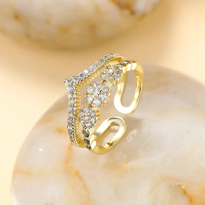 Double-Layer V-Shaped White Diamond Ring